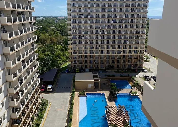 With Free Pool Access And Wifi, Near Mactan Airport And Beaches Aparthotel